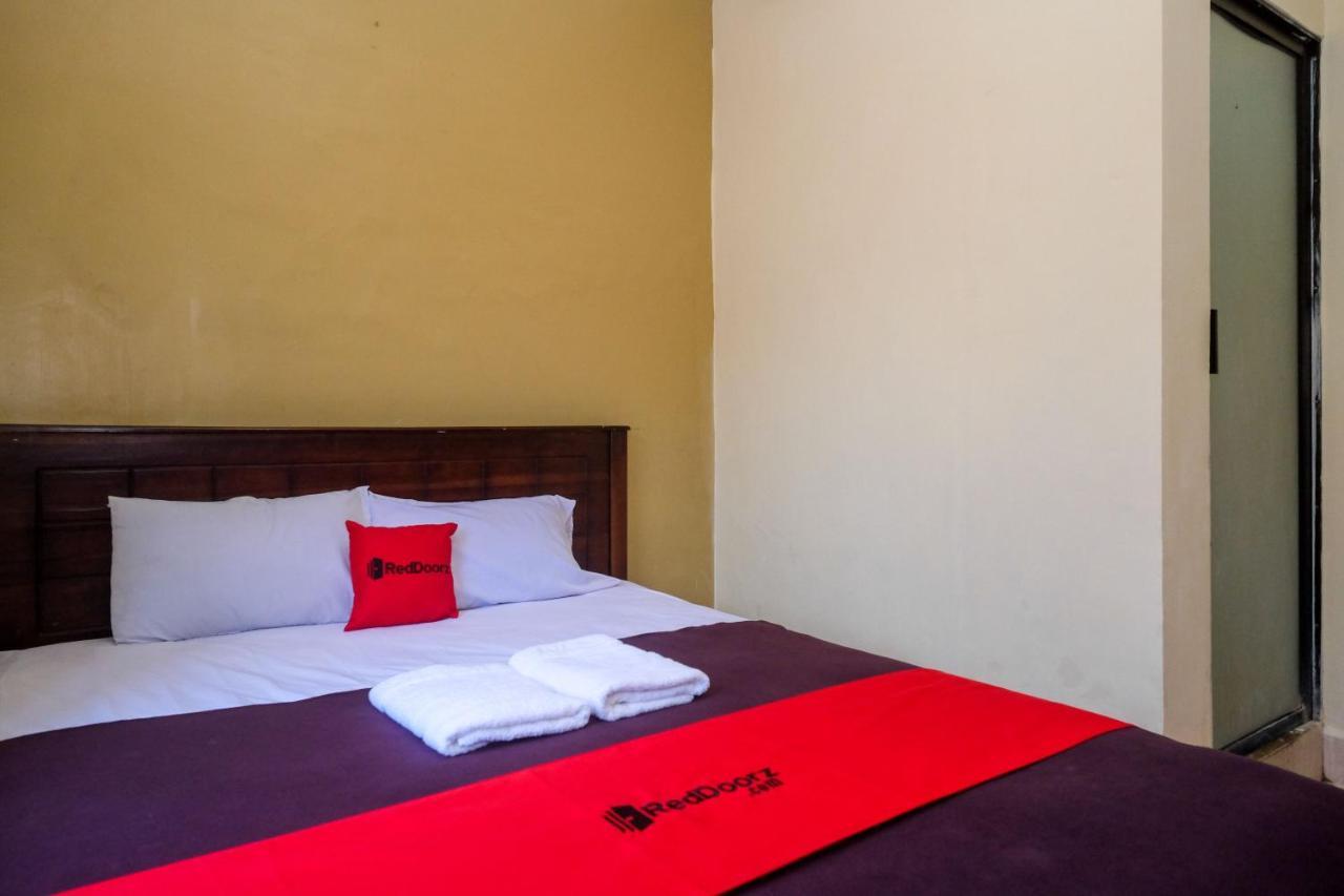 Reddoorz At Hotel Rich Parepare Near Pantai Mattirotasi Εξωτερικό φωτογραφία