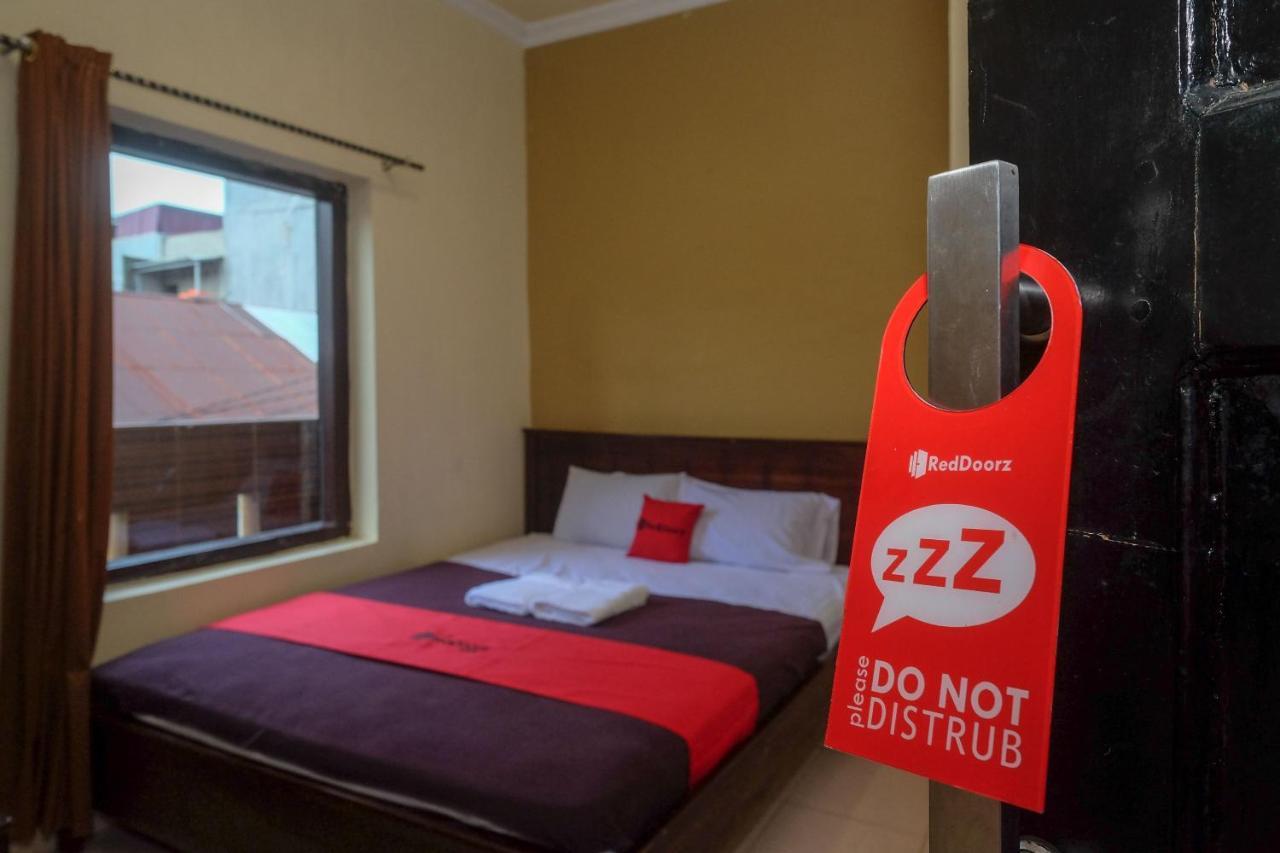 Reddoorz At Hotel Rich Parepare Near Pantai Mattirotasi Εξωτερικό φωτογραφία