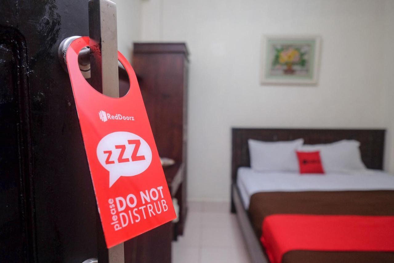 Reddoorz At Hotel Rich Parepare Near Pantai Mattirotasi Εξωτερικό φωτογραφία