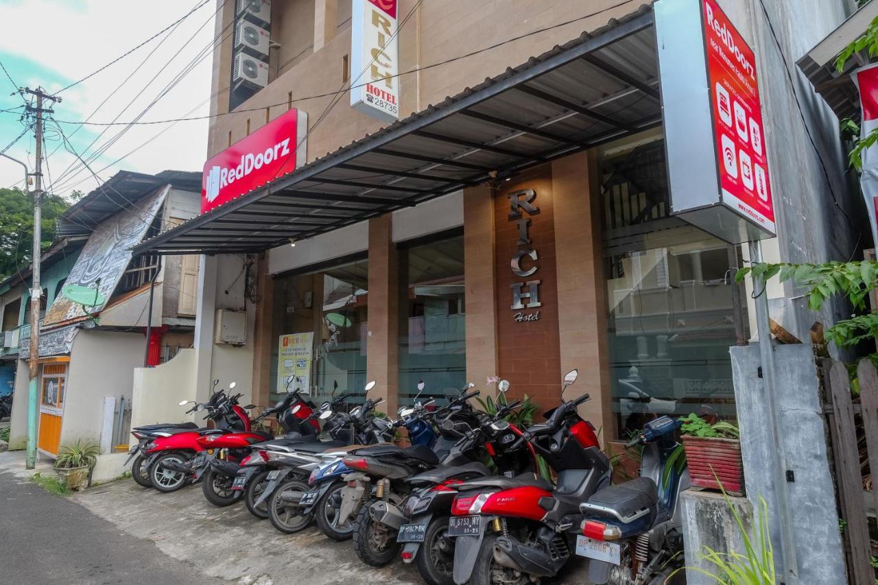 Reddoorz At Hotel Rich Parepare Near Pantai Mattirotasi Εξωτερικό φωτογραφία