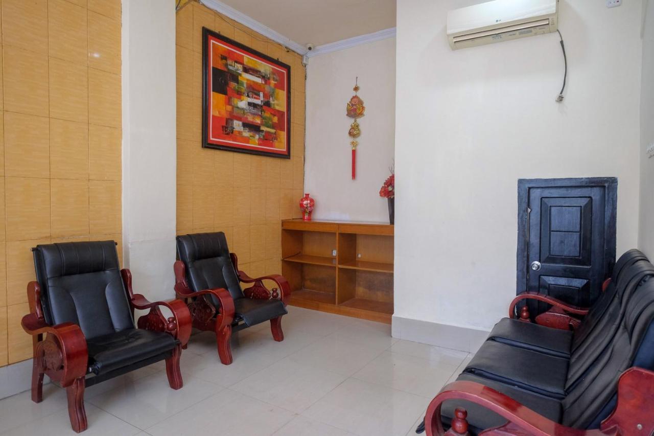Reddoorz At Hotel Rich Parepare Near Pantai Mattirotasi Εξωτερικό φωτογραφία
