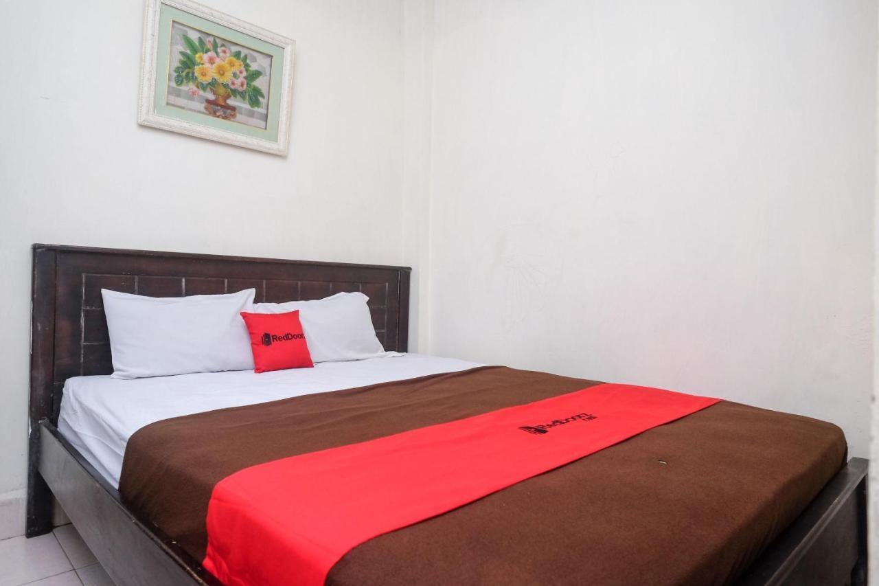 Reddoorz At Hotel Rich Parepare Near Pantai Mattirotasi Εξωτερικό φωτογραφία